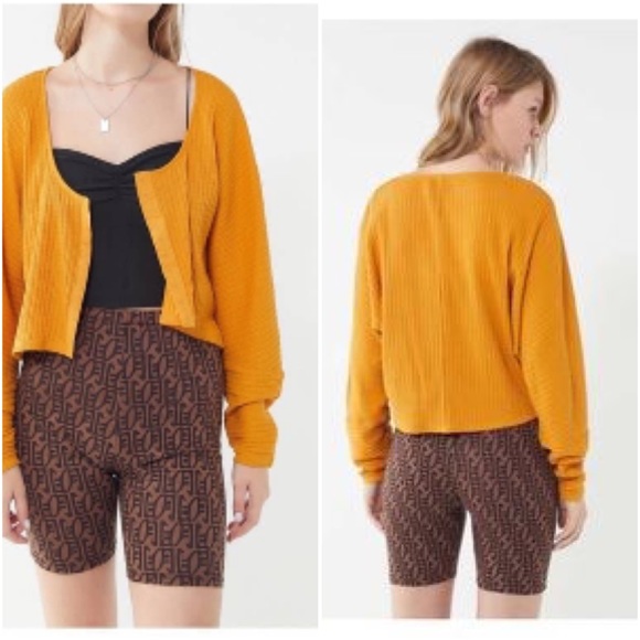 UO Cropped Waist Hook & Eye Dolman Knit Top - Picture 4 of 11